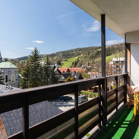 Cztery Tulipany 公寓